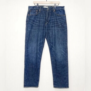 Gap Men’s 1969 Athletic Cut Jeans‎ Size 38x32 Rinse Dark Denim